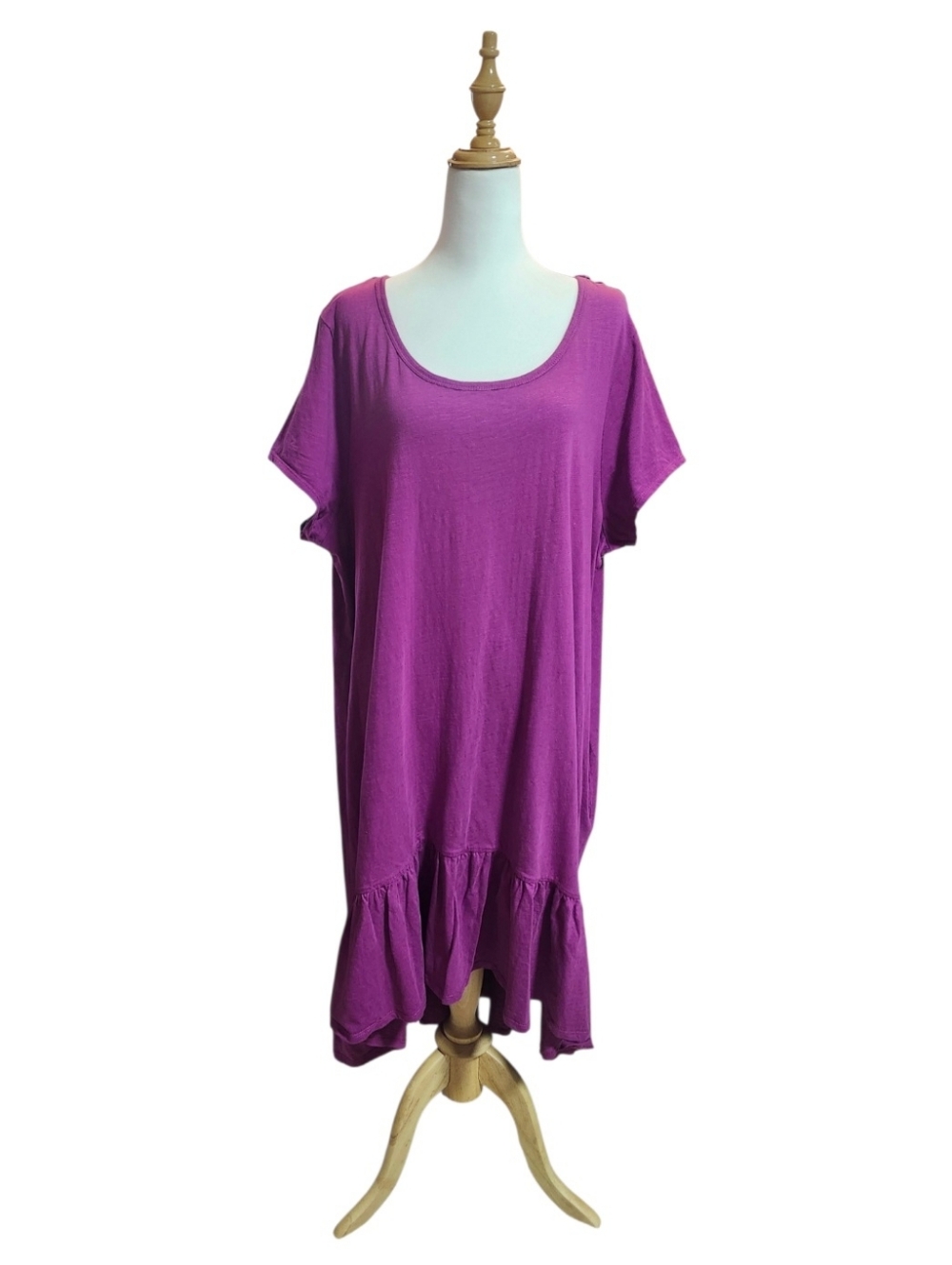 Zim & Zoe Magenta Ruffle Hem Short Sleeve Tunic Dress With Pockets.
